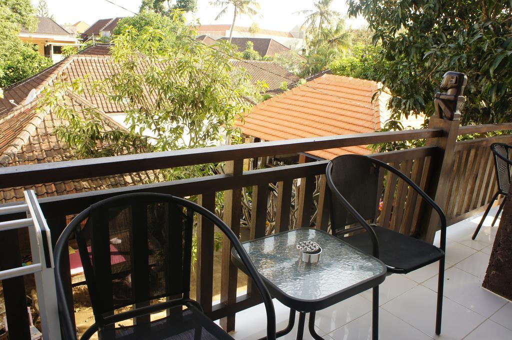 Kubu B'Dauh Homestay Legian Buitenkant foto