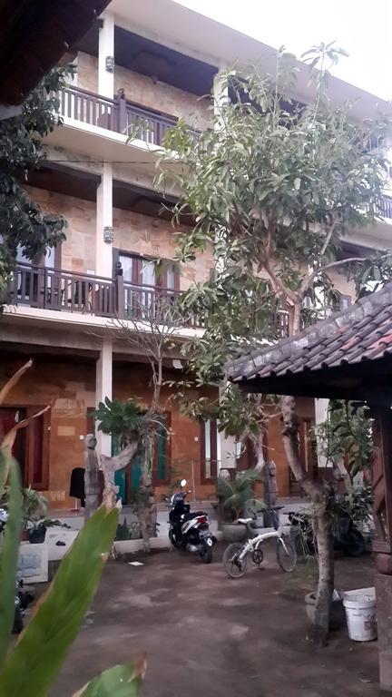 Kubu B'Dauh Homestay Legian Buitenkant foto